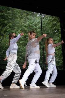 Tracon Dance Medley 2022 - 220904121631.jpg